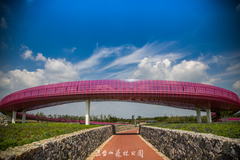彩虹桥1.jpg 彩虹桥1.jpg